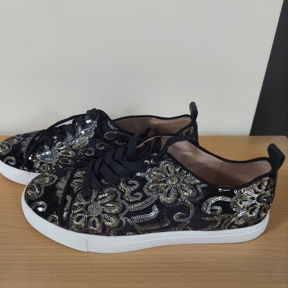 Karl Lagerfeld Paris embroidered sequin evron black sneakers